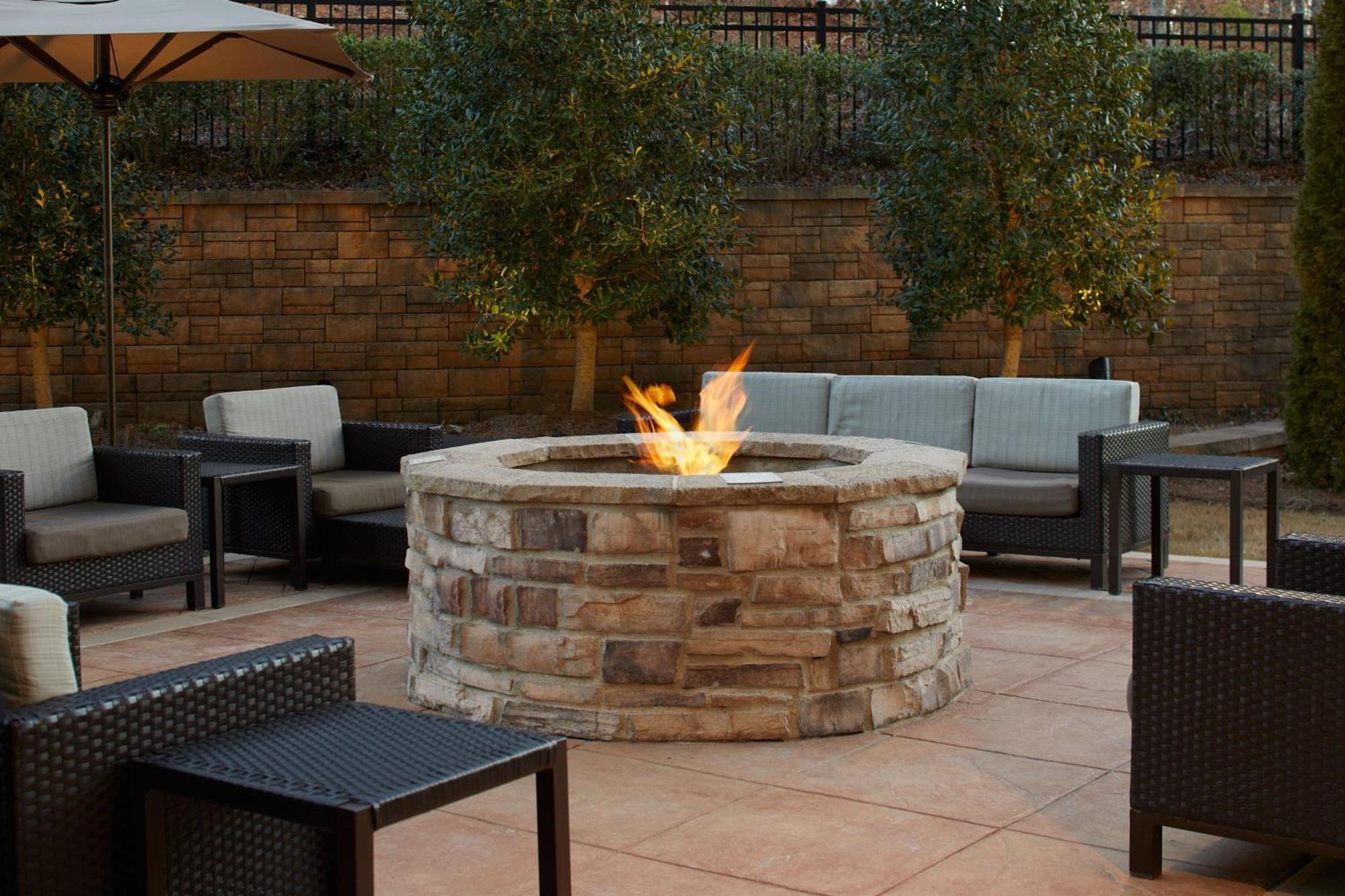 Courtyard By Marriott Atlanta Lithia Springs Hotel Exterior photo